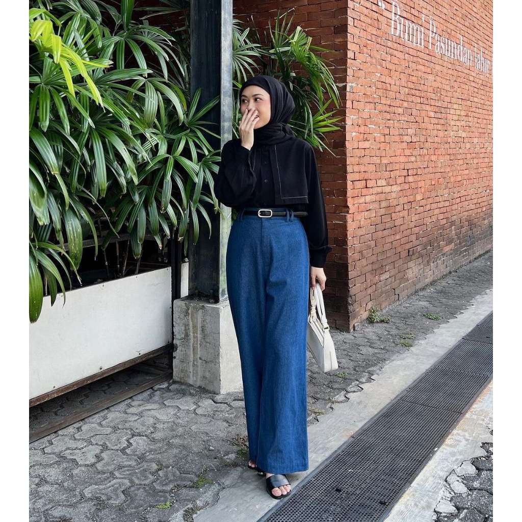 Fiora Top Black/Hitam LXL by Vlowy / Preloved Good Kemeja Wanita by Vlowy Id