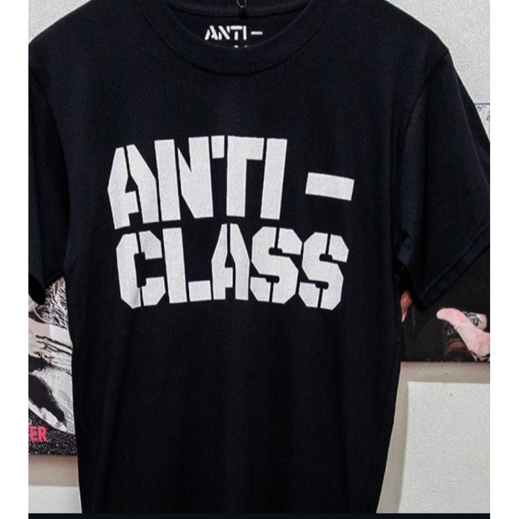 Kaos Anti-Class Logo