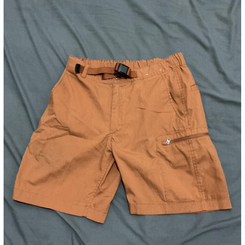 Celana pendek utility UNIQLO second