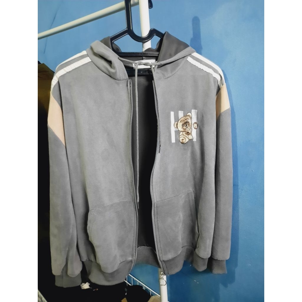 Windbreaker Hooded Jacket Grey Cream