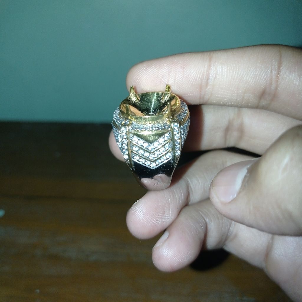 CINCIN KUNSAR MODEL KUKU