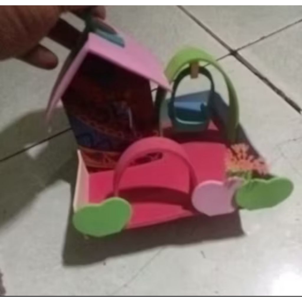 Rumah kelomang + 2 Kelomang warna warni