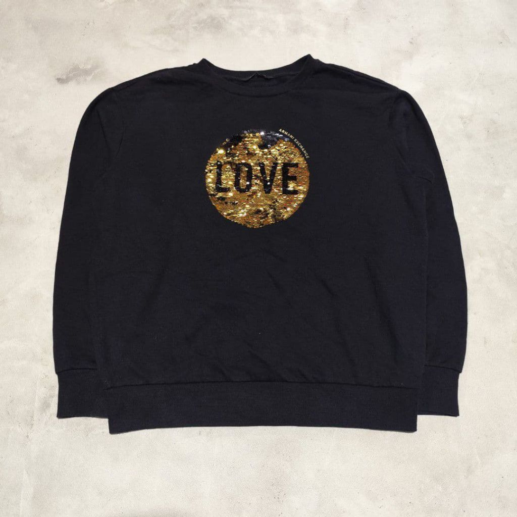 Sweater crewneck wanita Armani Exchange love hitam
