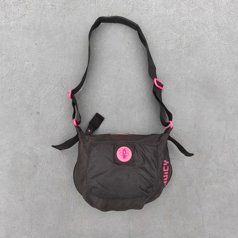 Tas Sling Bag Tas Selempang Tas Second Tas Murah Tas Vintage Tas Wanita Tas Juicy Couture