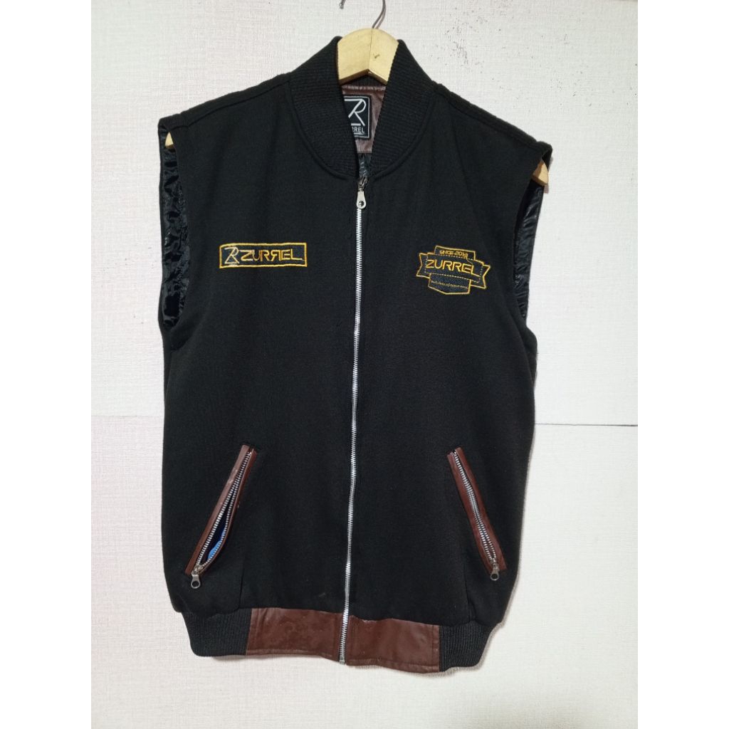 baju jacket rompi vest branded zurrel size L second