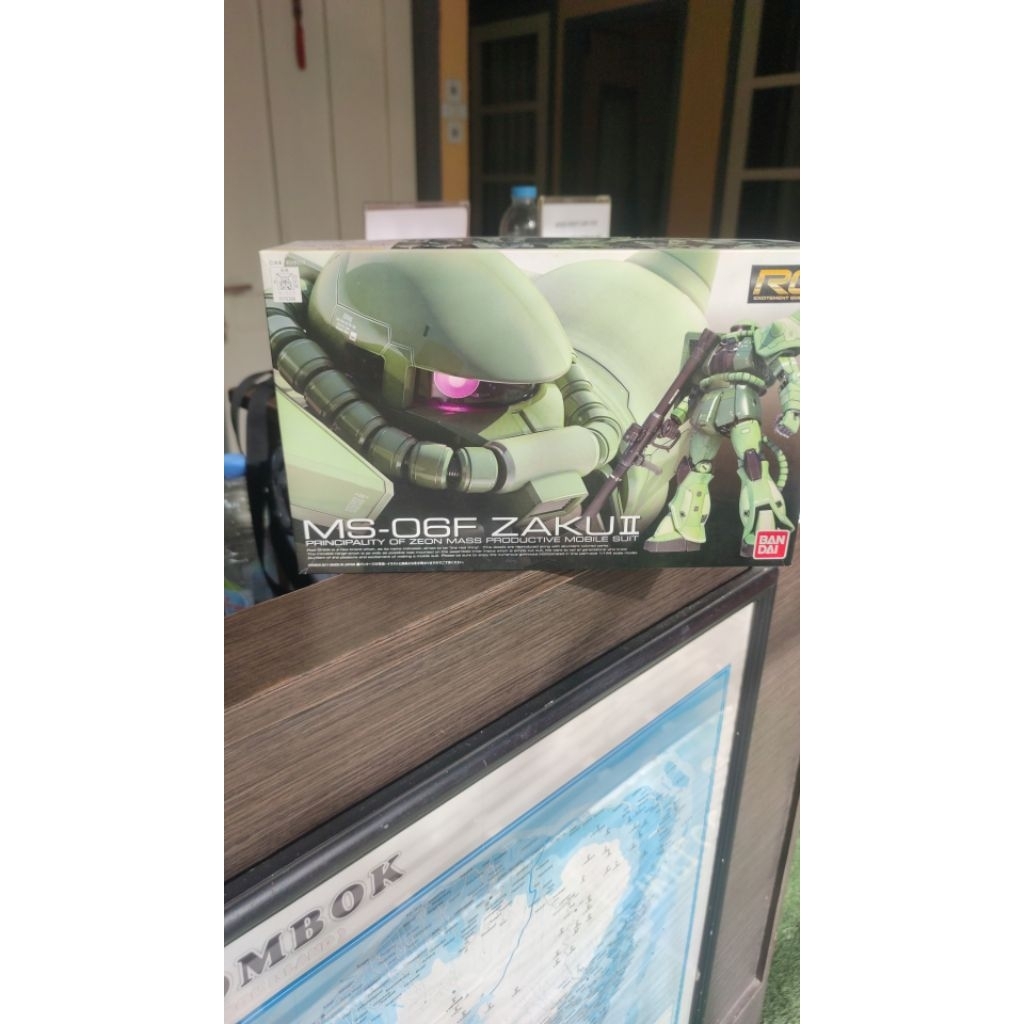 RG Zaku II Bandai