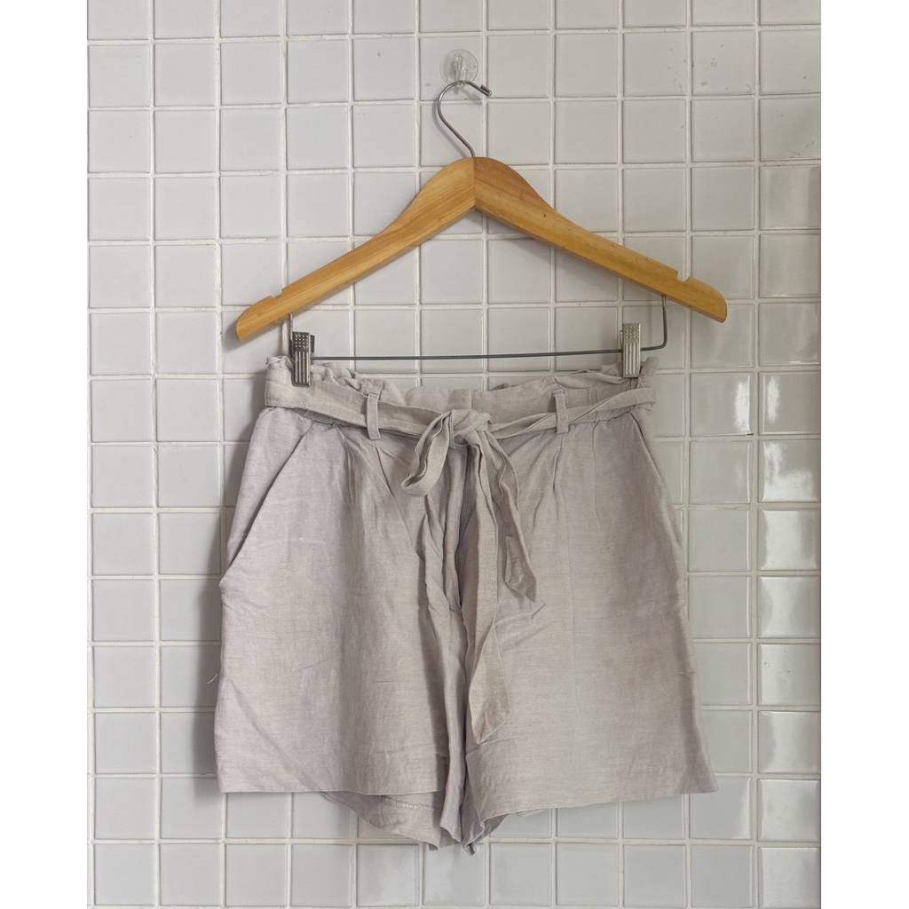 Preloved celana pendek wanita H&M