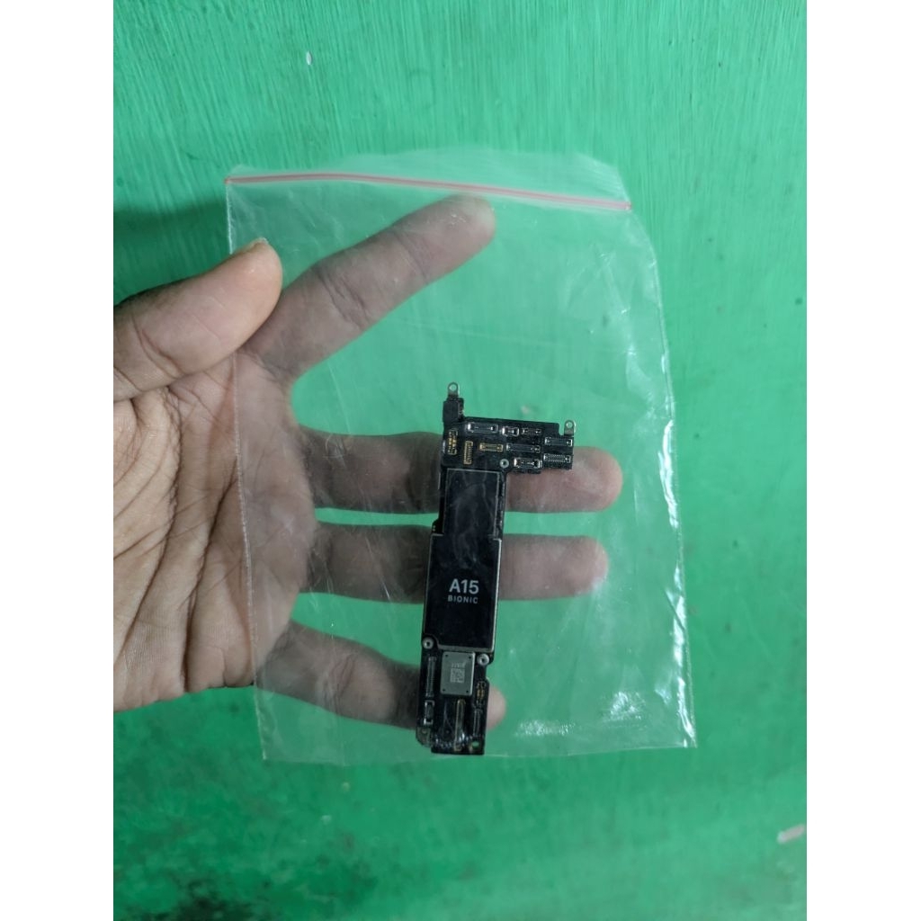 Mesin iphone 13 lock icloud passcode