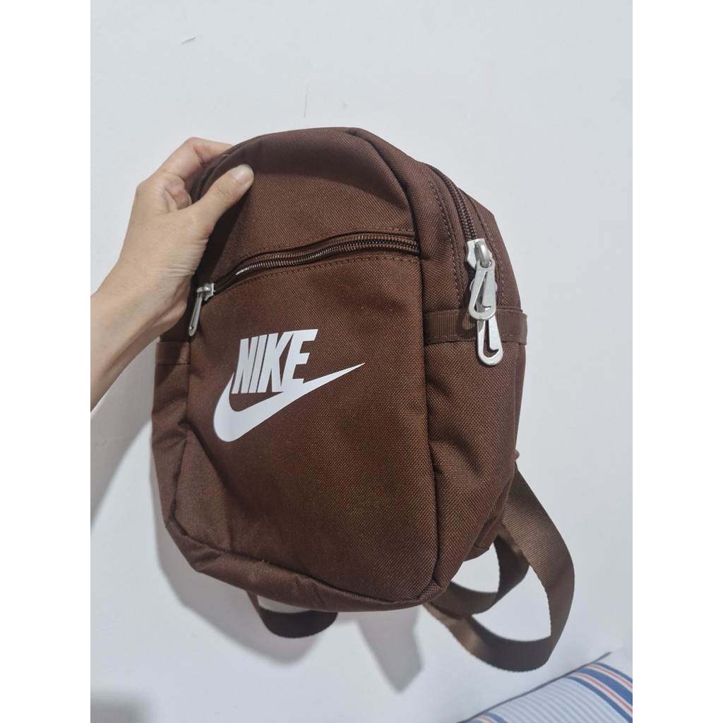 PRELOVED TAS NIKE (new)