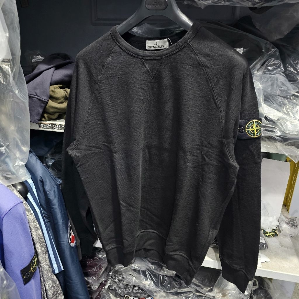 stone island crewneck Black