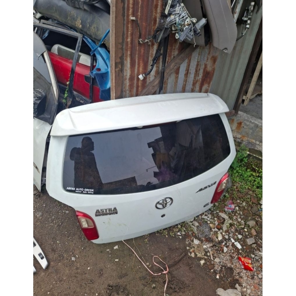 Pintu bagasi AGYA/AYLA