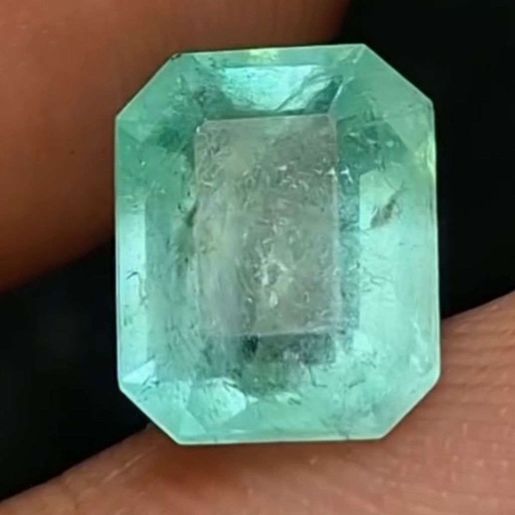 Natural Emerald Beryl 1.88ct CE-Minor Zambrud Colombia Id Card CGL Lab