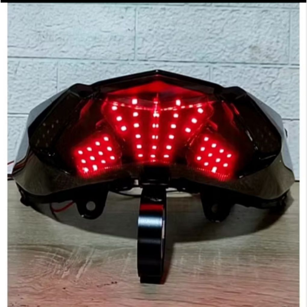 STOPLAMP LED RUNNING 8 MODE VARIO 125/150 LED OLD