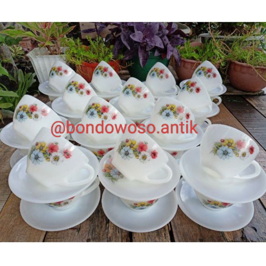 CANGKIR lawas ARCOPAL FRANCE