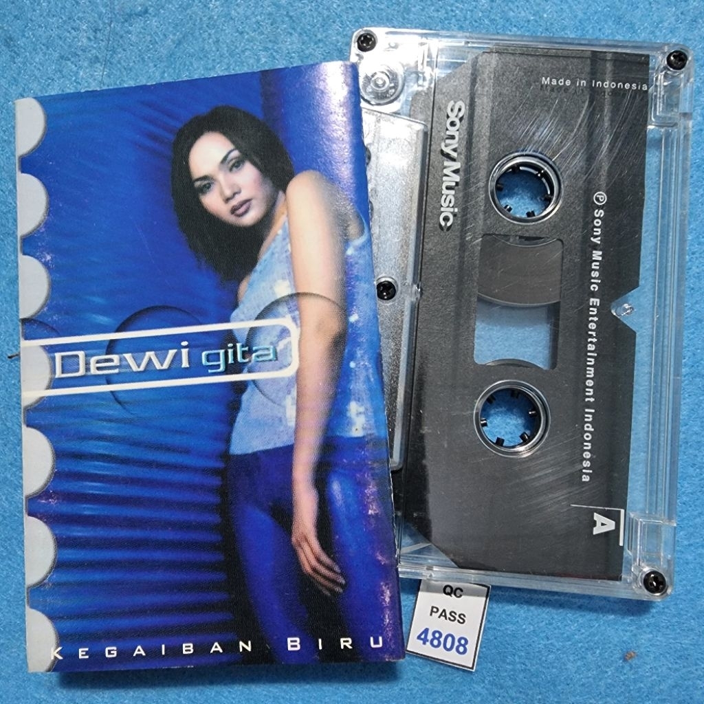 Kaset pita Dewi Gita / Kegaiban Biru