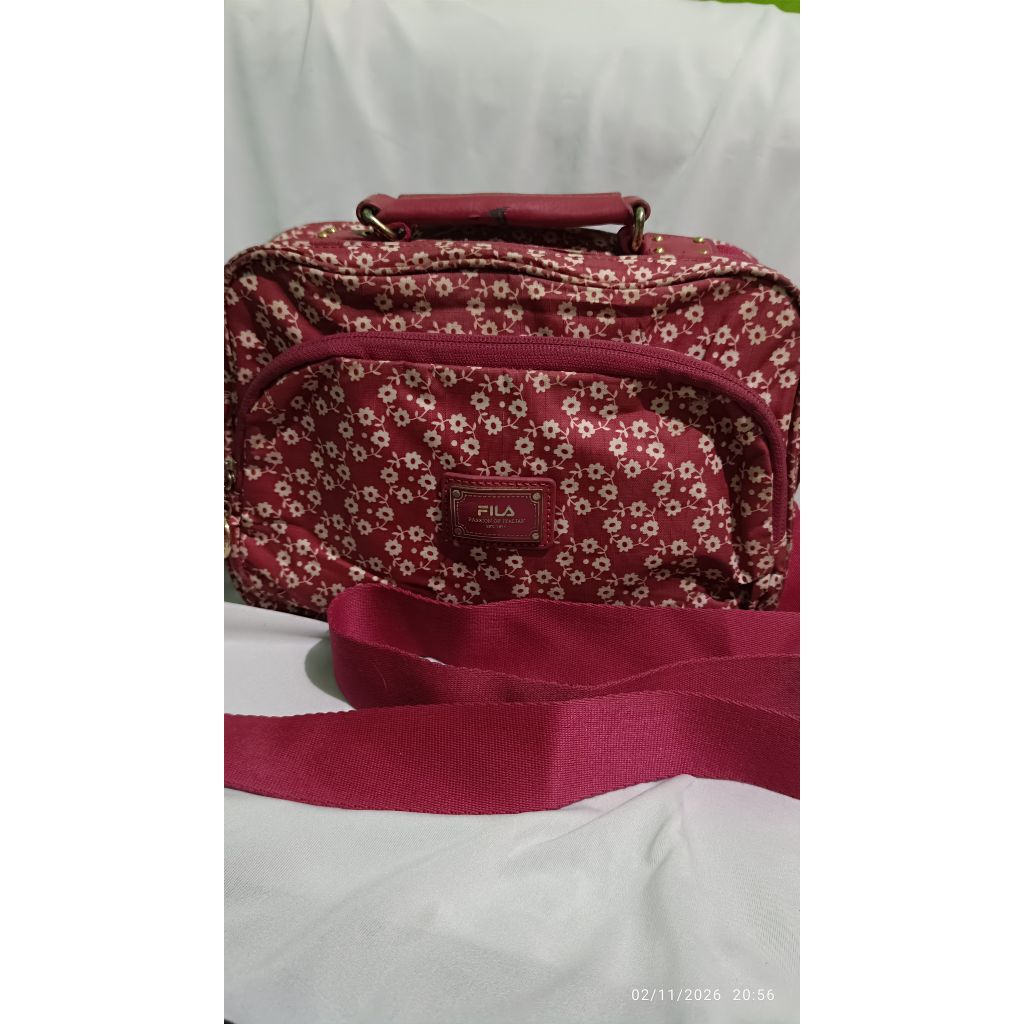 tas sling wanita fila