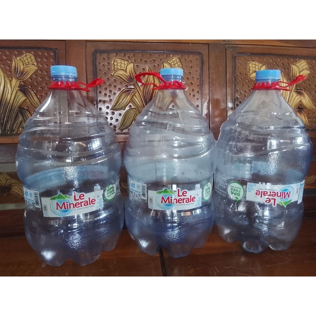 Galon Kosong Bekas Le Minerale Bersih