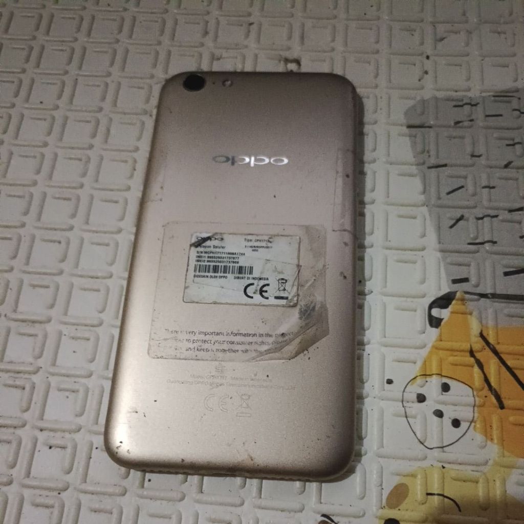 Oppo F1s Mati