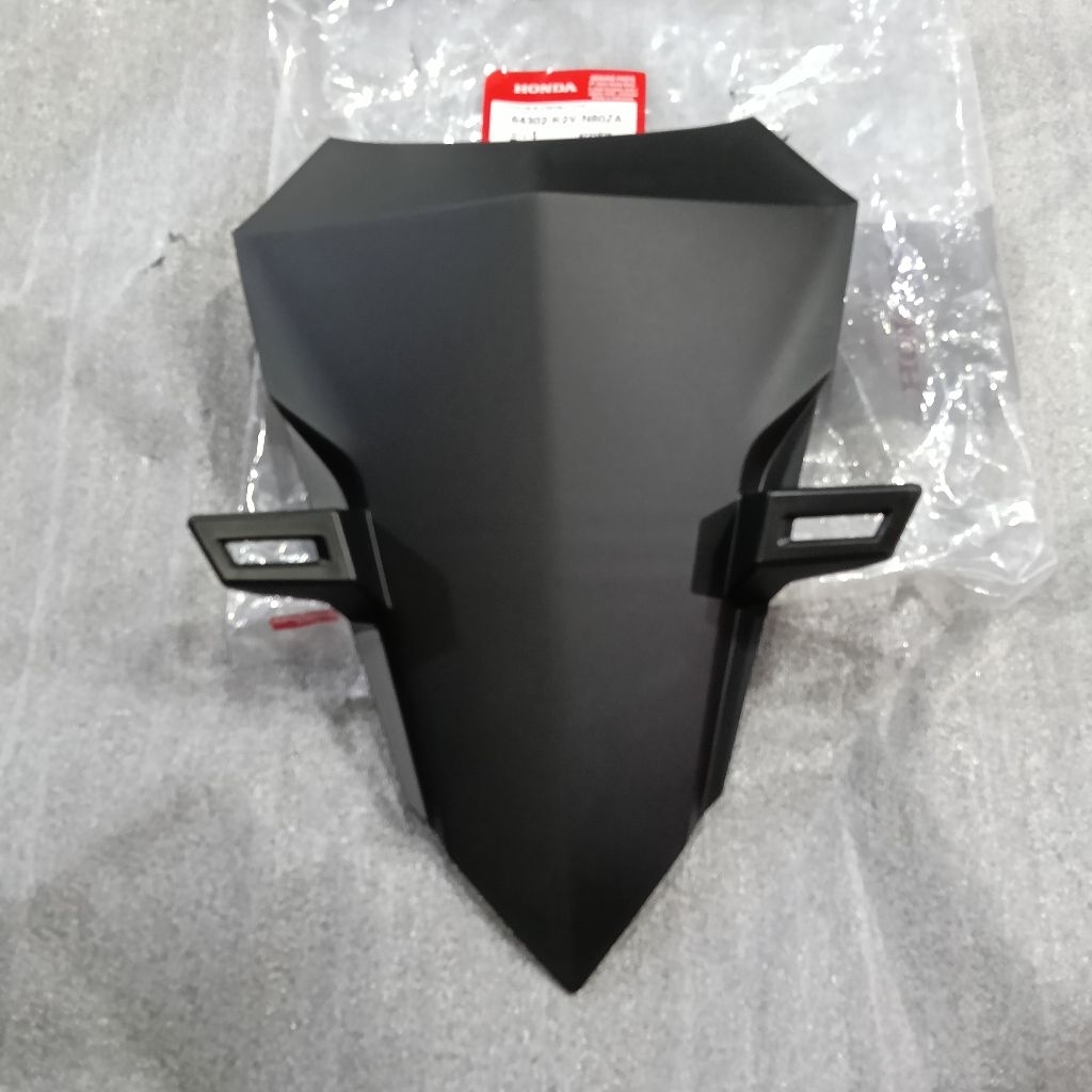 Panel plat nomor / 64302-K2V-N80ZA Cover Front Top Panel Dasi Dudukan Plat Nomer Vario 125 LED K2VB 