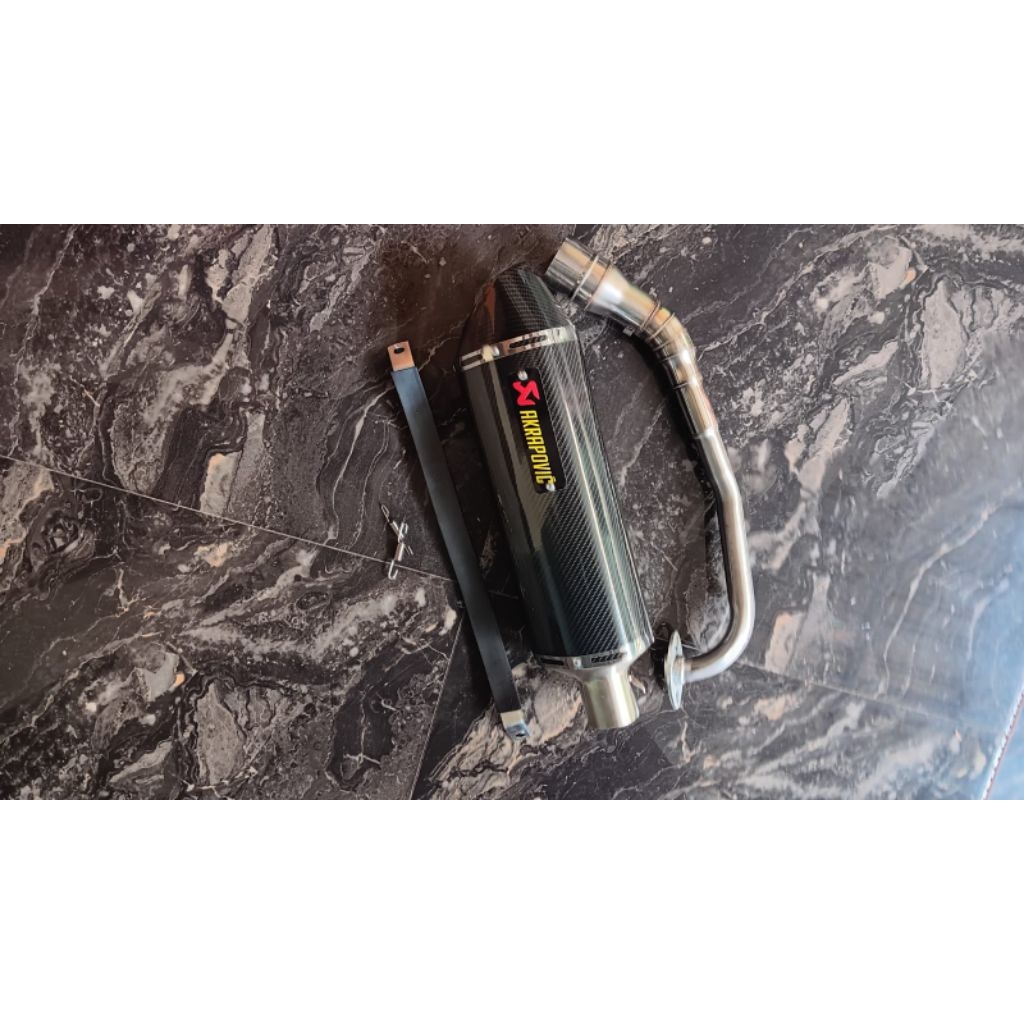 knalpot Akrapovic layang karbon, NMAX new/ old,aerox new/ old, PCX 160/ 150, Vario 160/ 150,adv150/1