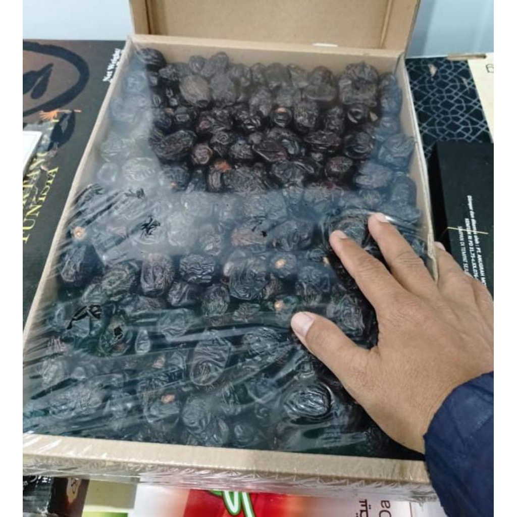 Kurma Ajwa Al Madinah Premium