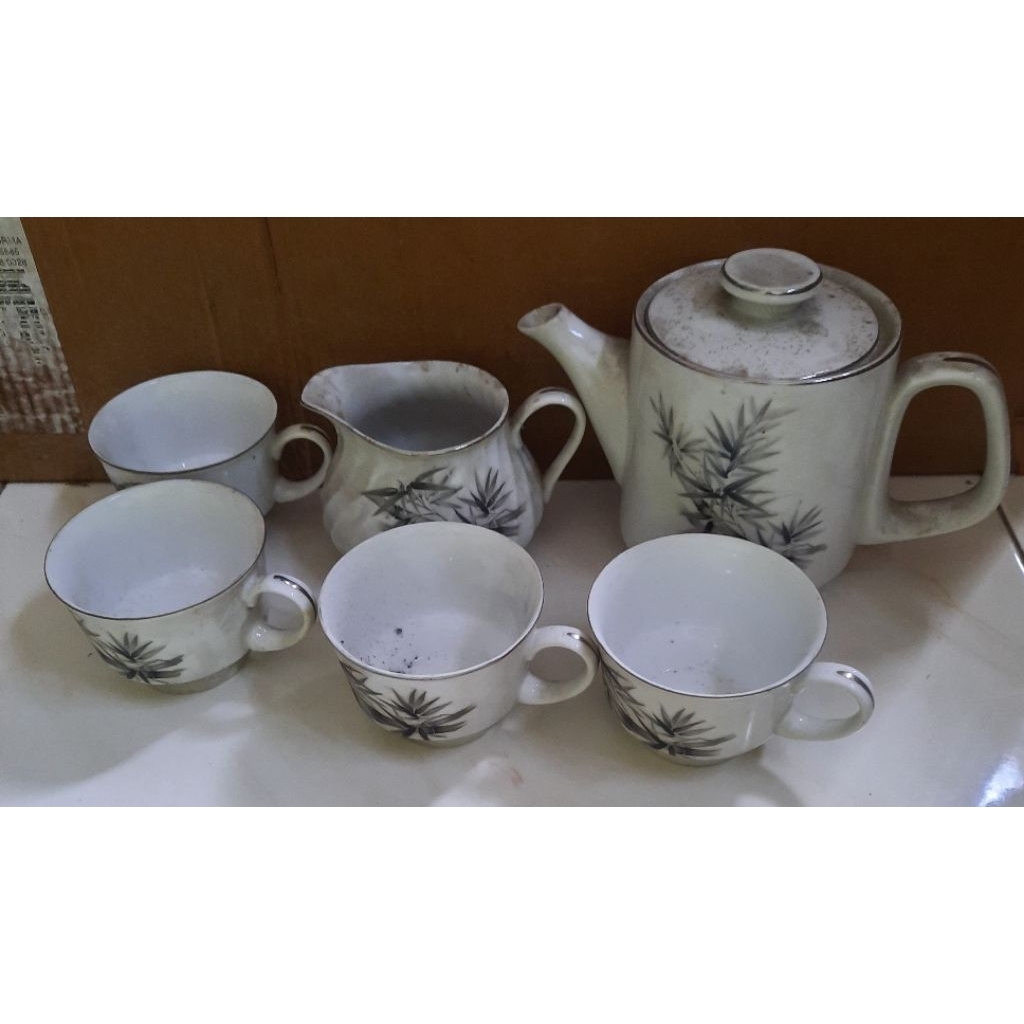 teaset #teko #fine #china #japan #gelas #keramik lama #vintage hiasan #koleksi pajangan #jadul