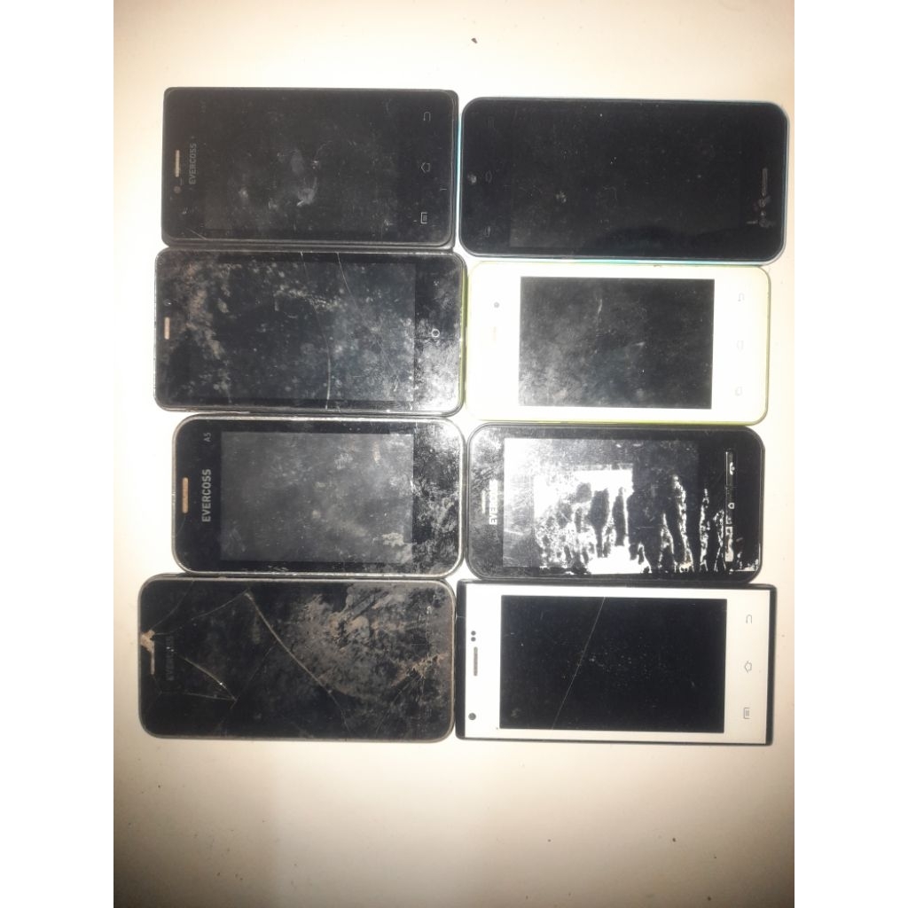 Smartphone Android Evercoss Lama Minus Sebanyak 8 Pcs