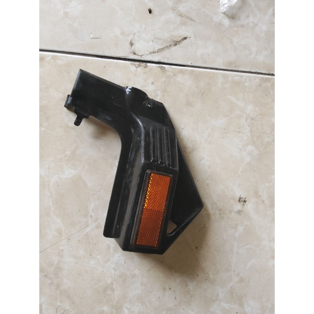 Cover Kupingan Tangki Sebelah Kanan Yamaha RX-KING Barang Second Copotan Original