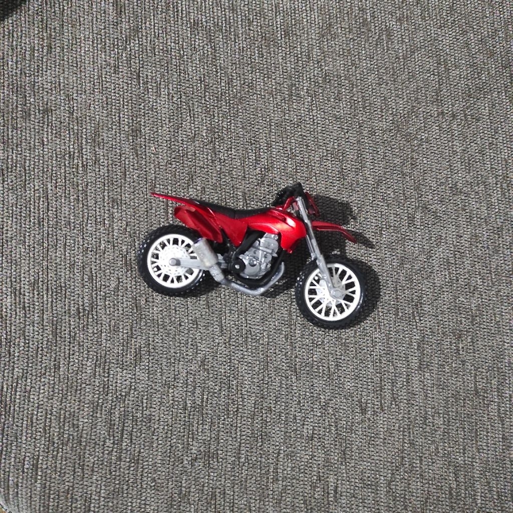 Miniatur motor model trail mainan