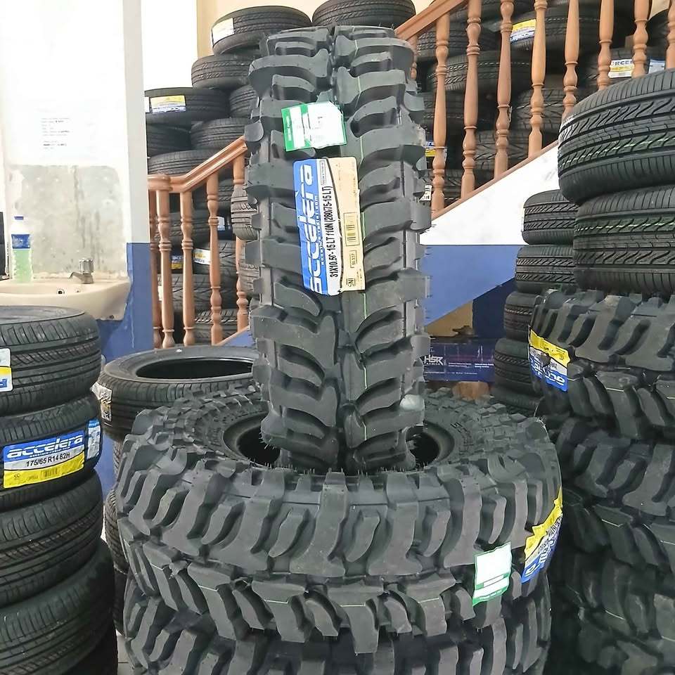 BAN MOBIL OFFROAD 31X10,5 R15 ACCELERA BADAK EXTREME RING 15