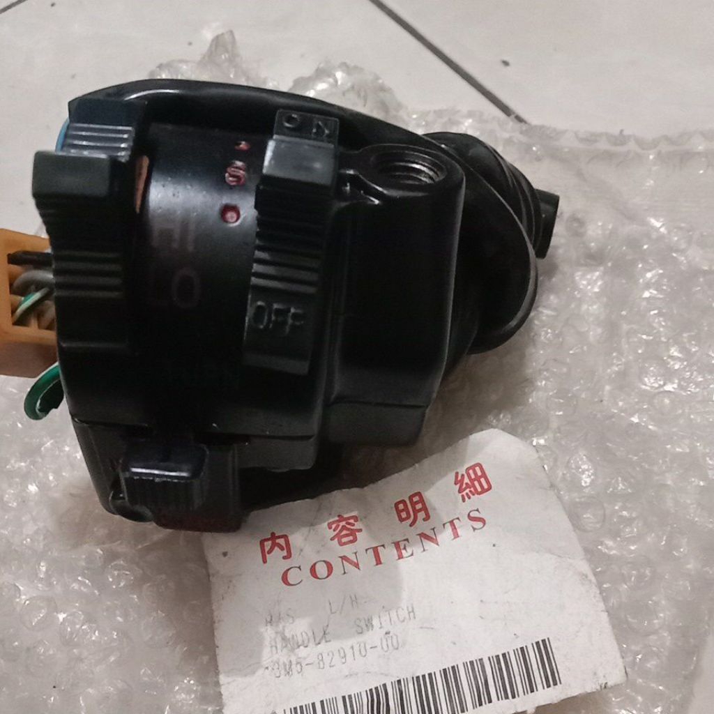 Holder kiri Suzuki TRS