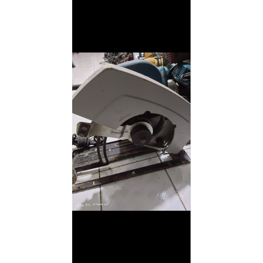 mesin circular saw merk dhoncheng barang second kondisi normal siap pakai