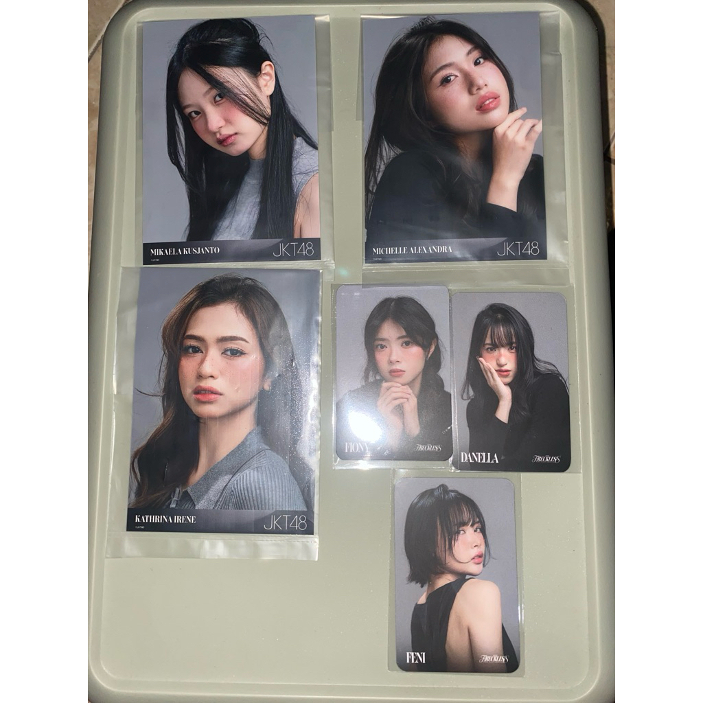 PC Photocard Kalender 2026  Freckles Reckless JKT48 - Daisy / Desy, Fiony, Dena, Feni