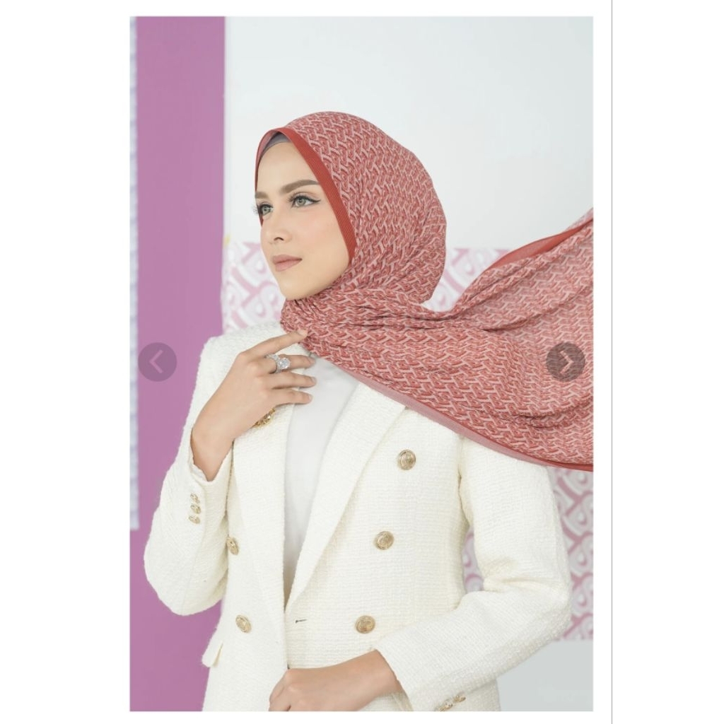 Bimu Pleated Shawl Buttonscraves - NEW