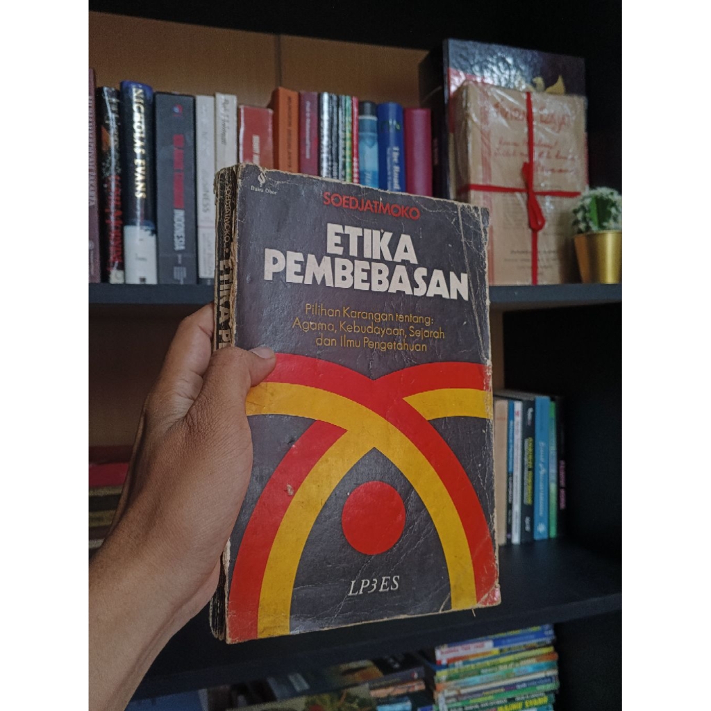 ETIKA PEMBEBASAN - Soedjatmoko