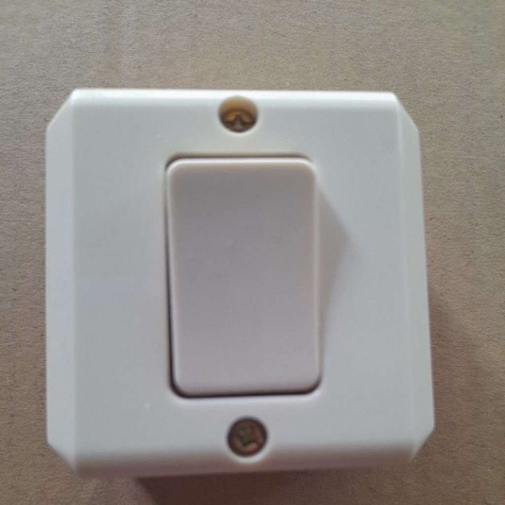 Saklar Broco outbow tunggal broco