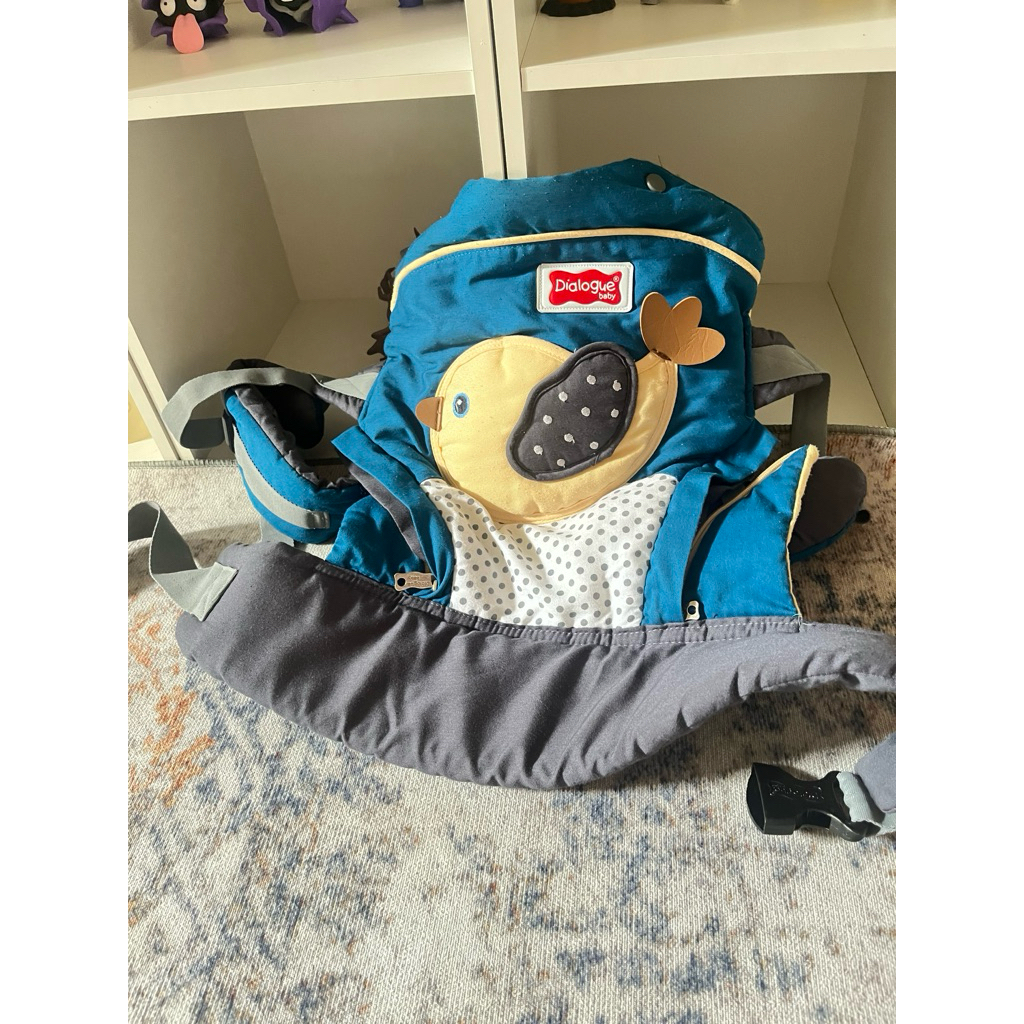 Gendongan depan dialogue ( PL )