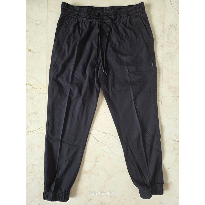 Original GIORDANO Celana Panjang Jogger Size Large