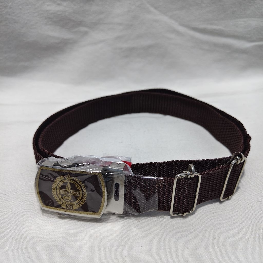 sabuk pramuka kecil.