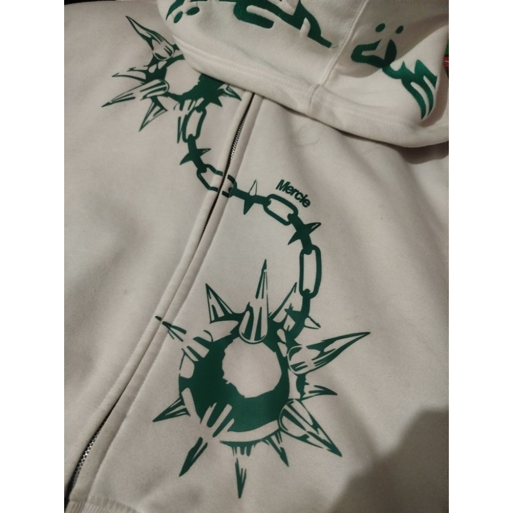 Mercie Studio - clock hoodie