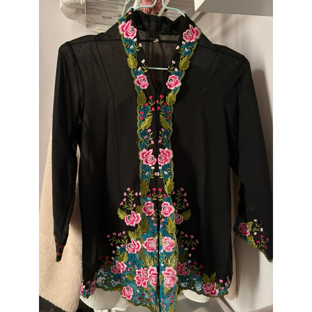Kebaya encim bordir preloved