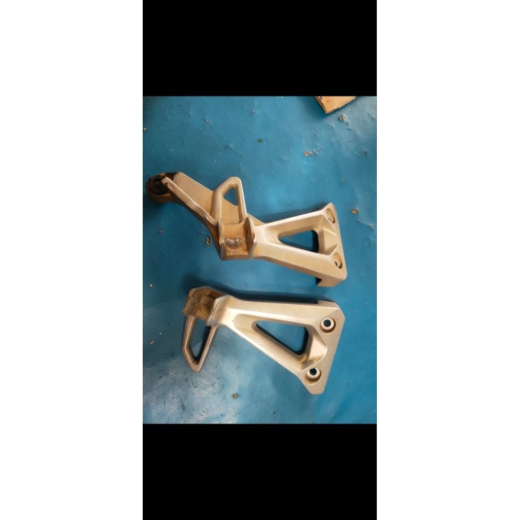 FOOTSTEP POSTEP BELAKANG REVO ABSOLUT ORIGINAL