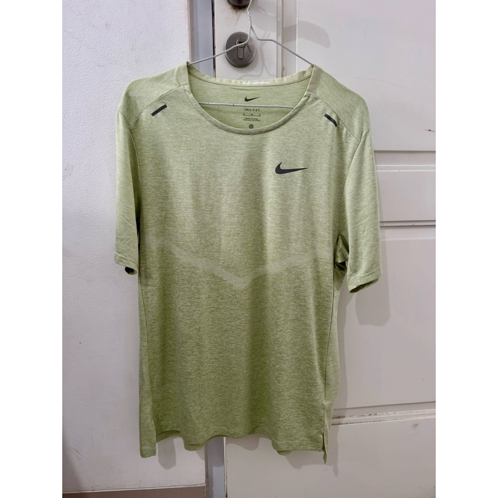 Nike Dri-FIT Rise 365 Kaos Lari Pria 100% Original Preloved
