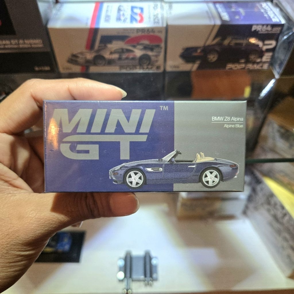 Mini GT BMW Z8 blue 1/64