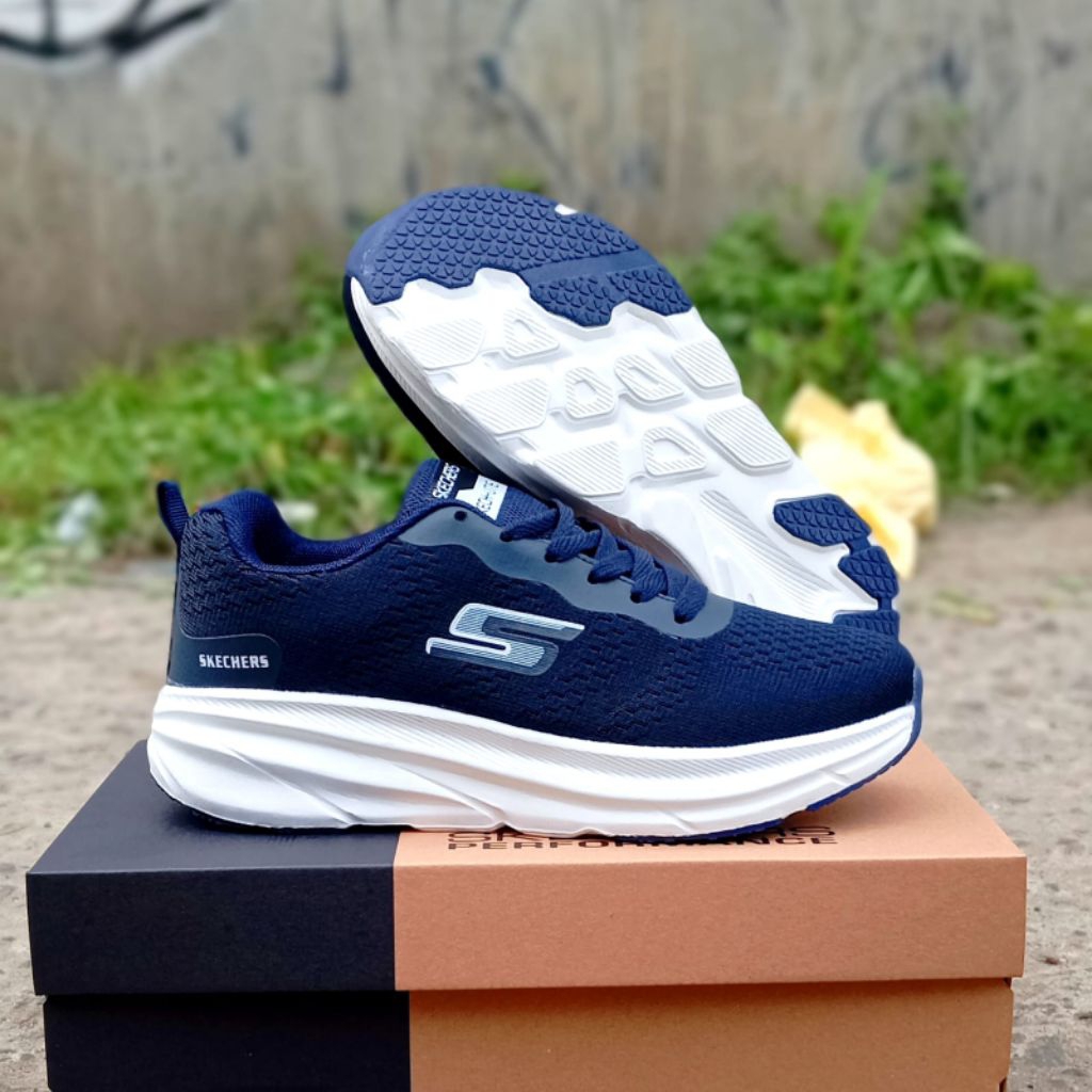 SEPATU RUNNING PRIA WANITA SKECHERS TERBARU
