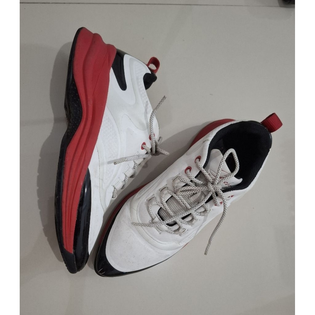 Sepatu Merk Skechers no 37 ORI