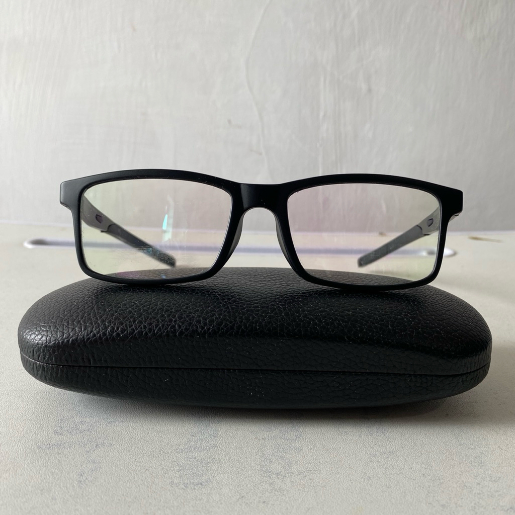 Oakley – Frame Kacamata Branded Preloved Unisex
