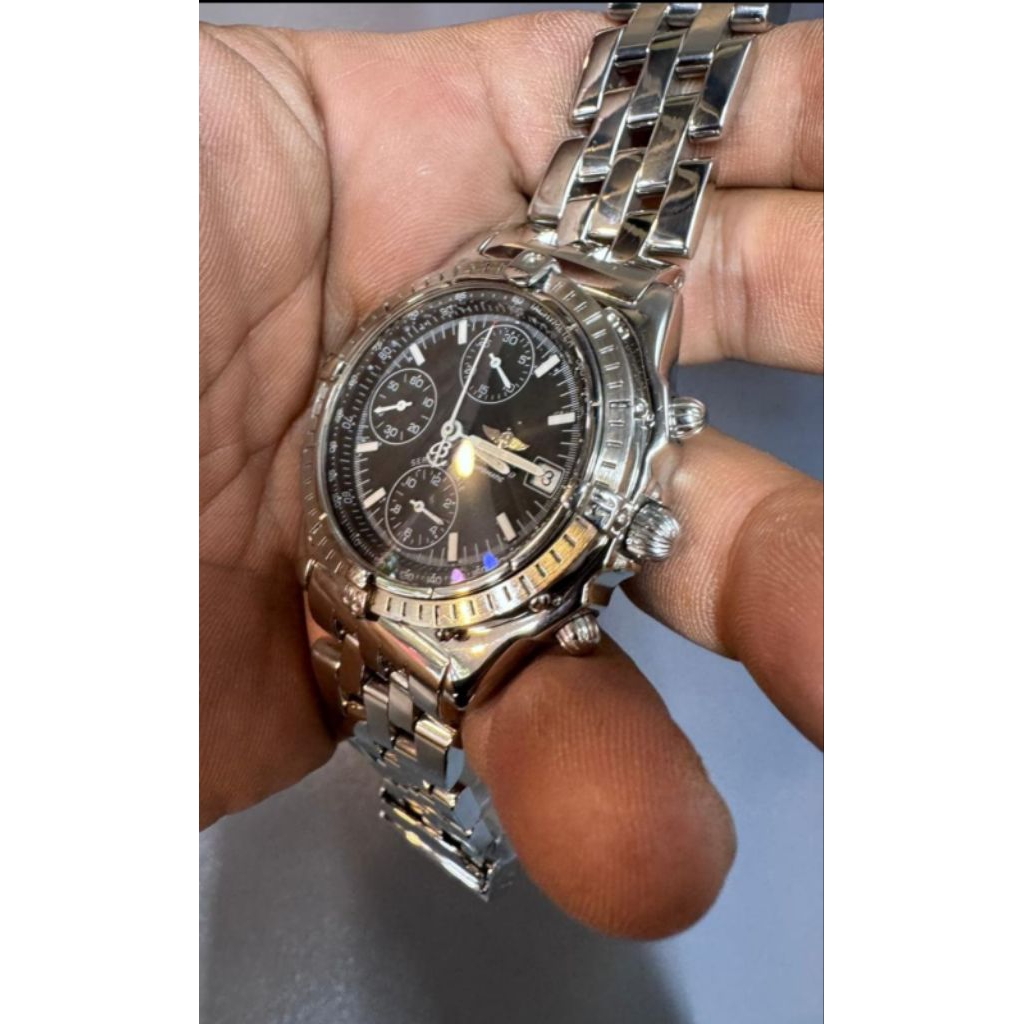 Jam Tangan Breitling Chronograph Stainless Steel – Elegan dan Berkelas, Kondisi Bekas Berkualitas