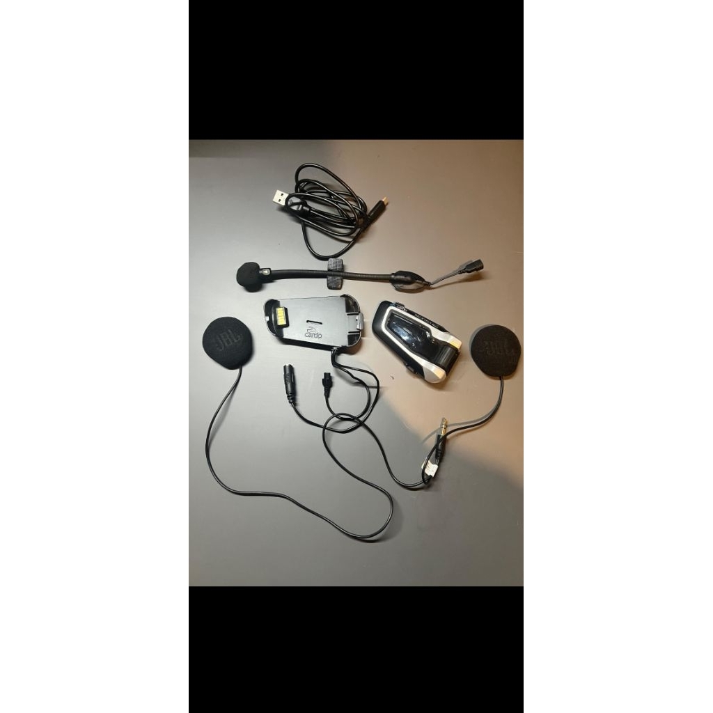 Cardo Packtalk Bold JBL Intercom