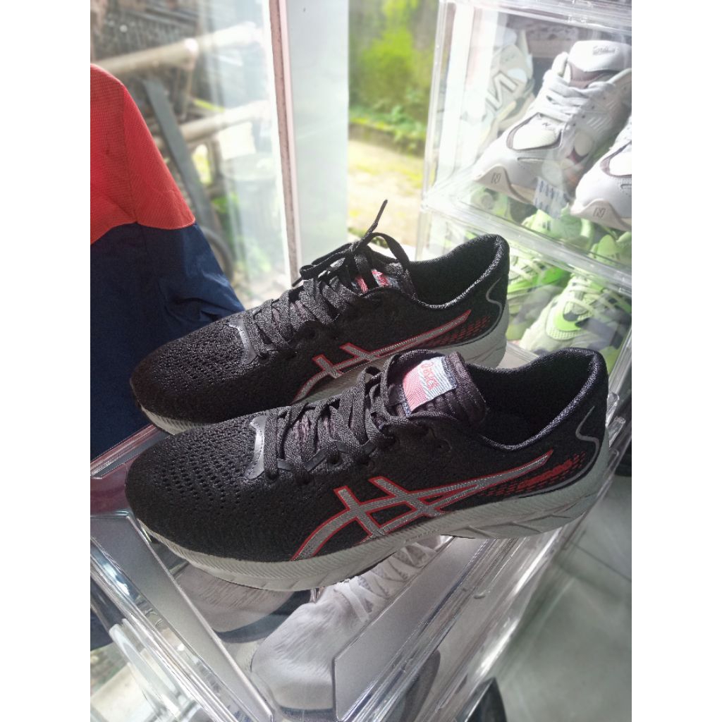 Sepatu preloved asics size 43